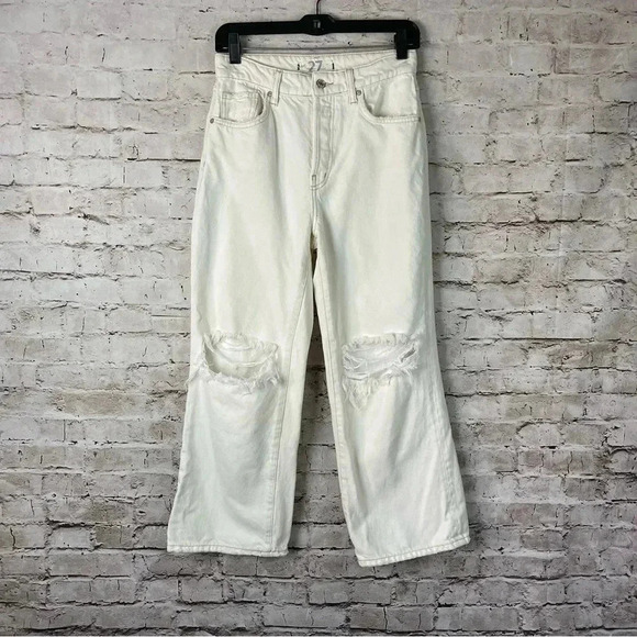 We the Free People Sz 27 Off White Wide Leg Cropped Jeans Distressed Button Fly - Picture 1 of 9